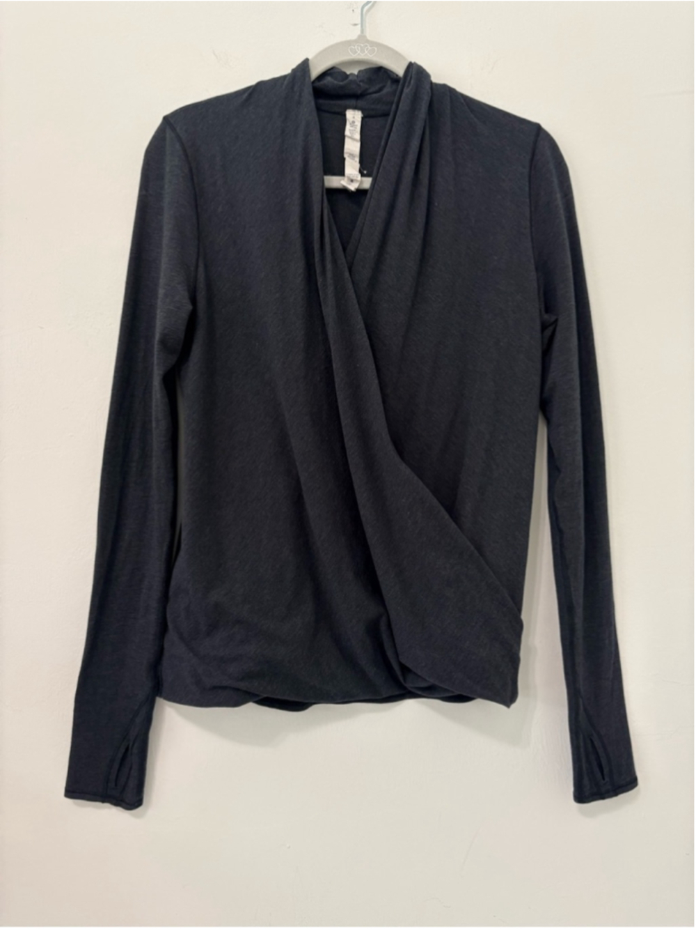Lululemon Radiant Long Sleeve Sz 4 Heathered Black EUC - Picture 2 of 10